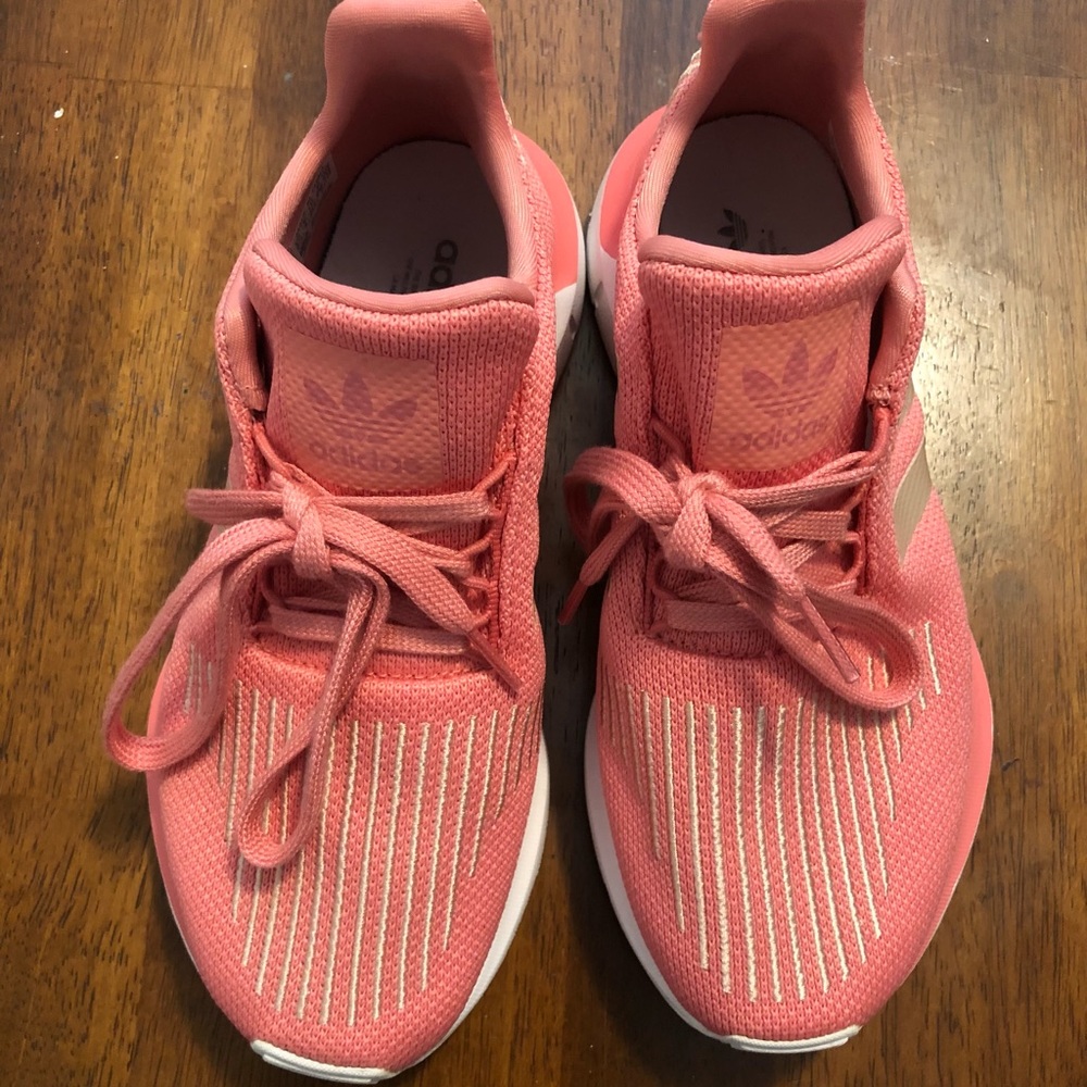 Kids Adidas Swift Running Shoes
